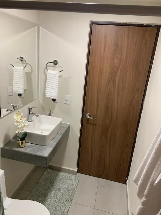 Departamento Nuevo Y Centrico Con Ambiente Familiar En Guadalajara Apartment 0*,  Mexico